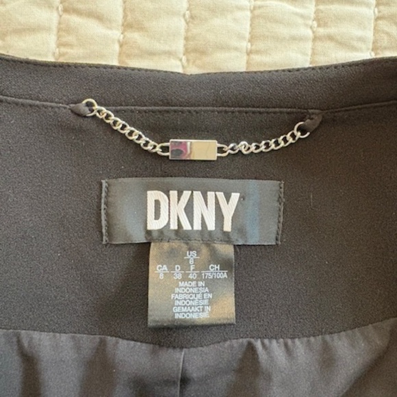 Flared DKNY Blazer size 8 - Picture 3 of 3